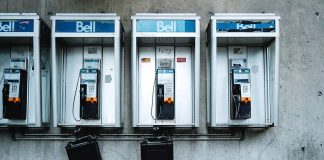 Payphones in the Canadian communication system