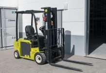 Forklift Battery Repair vs. Replacement – Expert Advice