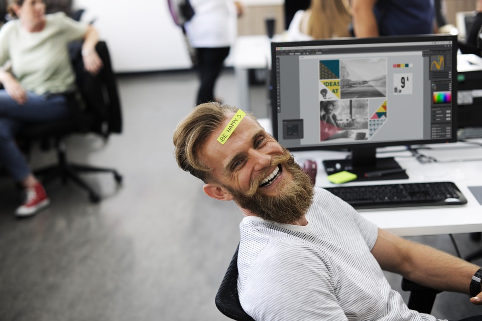 8 Tips to Stay Healthy and Happy at Work
