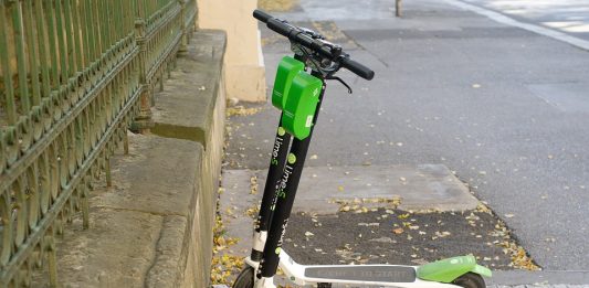 Electric Scooters are allowed on Ontario roads from January 1 - 2020