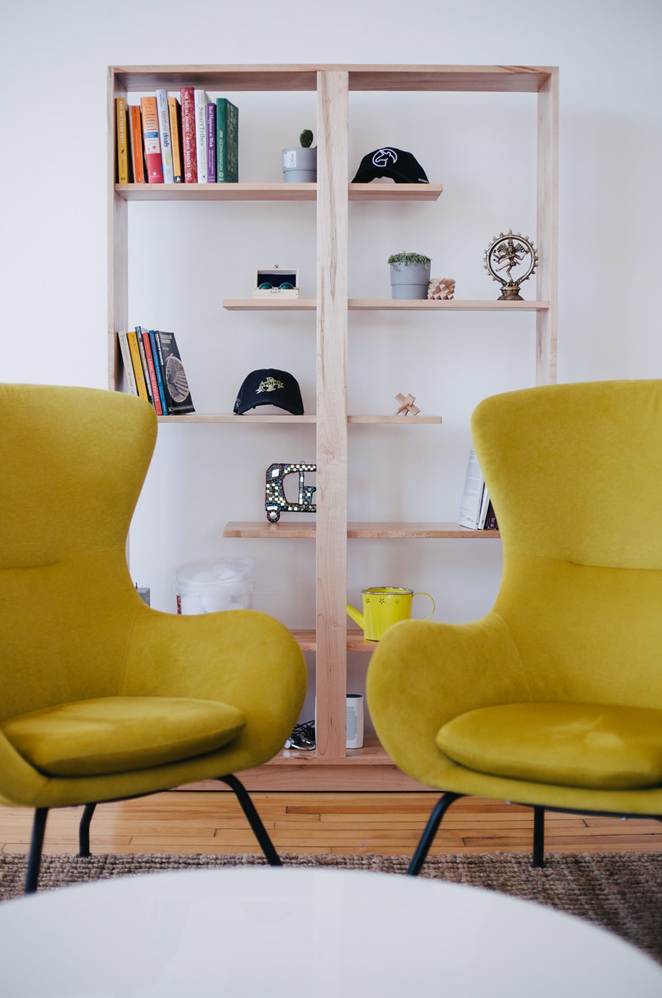 5 Sneaky Ways to Make a Small Room Look More Spacious