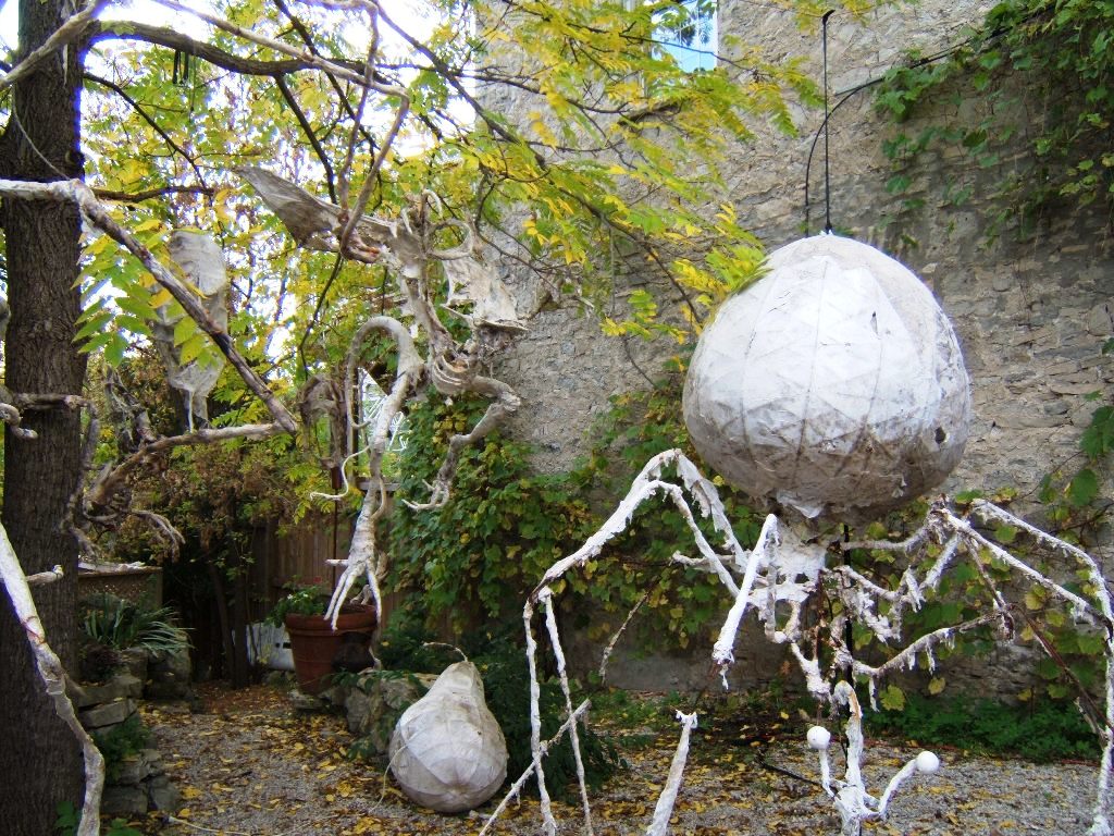 Ontario's Best Spooky Halloween Street Decorations